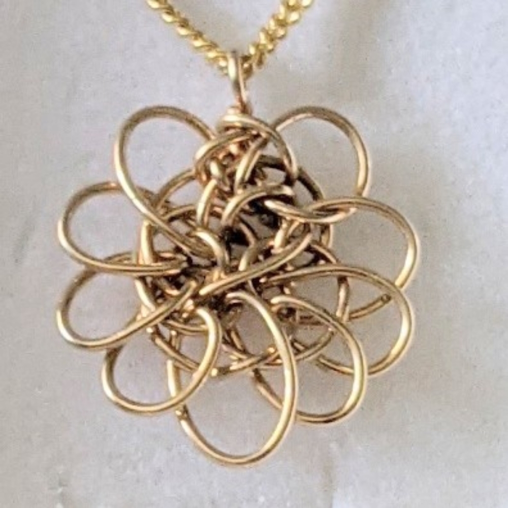 Peri necklace by Cassandra Collections